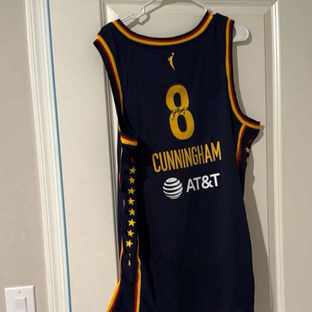 Autographed Indiana Fever Sophie Cunningham Jersey - Picture 2 of 2